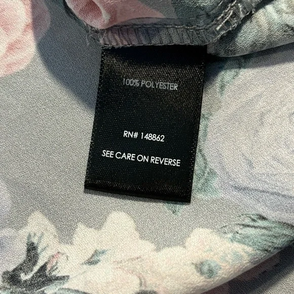 Torrid Women’s Harper Floral Georgette Blouse Size 1 XL Gray Pink 3/4 Sleeve - Picture 5 of 10
